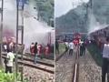 Assam Train Fire: Massive Blaze Engulfs Gandhi Dham Express Coaches in Bongaigaon (Watch Video) - Hindi News | Assam Train Fire: Massive Blaze Engulfs Gandhi Dham Express Coaches in Bongaigaon (Watch Video) | Latest national News at Lokmattimes.com