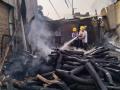 Massive fire breaks out at sawmill in Nagpur's Lakadganj area - Hindi News | Massive fire breaks out at sawmill in Nagpur's Lakadganj area | Latest maharashtra News at Lokmattimes.com