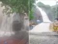 Tamil Nadu Rains: Flash Floods Hit Old Courtallam Waterfalls, Tourists Evacuated (Watch Video) - Hindi News | Tamil Nadu Rains: Flash Floods Hit Old Courtallam Waterfalls, Tourists Evacuated (Watch Video) | Latest national News at Lokmattimes.com