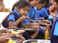Palghar Mass Food Poisoning: Over 60 Girls Hospitalized After Dinner at Tribal Hostel - Hindi News | Palghar Mass Food Poisoning: Over 60 Girls Hospitalized After Dinner at Tribal Hostel | Latest mumbai News at Lokmattimes.com