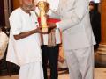 125-yr-old yoga legend Swami Sivananda receives Padma Shri award - Hindi News | 125-yr-old yoga legend Swami Sivananda receives Padma Shri award | Latest national News at Lokmattimes.com