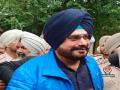 Watch: Navjot Sidhu released from jail, slams government on democracy - Hindi News | Watch: Navjot Sidhu released from jail, slams government on democracy | Latest national News at Lokmattimes.com