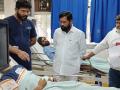 Maha CM Eknath Shinde visits hospital to meet victims of Raigad bus accident - Hindi News | Maha CM Eknath Shinde visits hospital to meet victims of Raigad bus accident | Latest maharashtra News at Lokmattimes.com