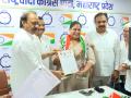 Actress Gargi Phule makes political debut, joins NCP ahead of Lok Sabha election - Hindi News | Actress Gargi Phule makes political debut, joins NCP ahead of Lok Sabha election | Latest maharashtra News at Lokmattimes.com