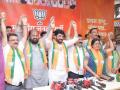 Pune: Jolt to Shiv Sena (UBT) as Key Leaders Join BJP Ahead of PMC Elections - Hindi News | Pune: Jolt to Shiv Sena (UBT) as Key Leaders Join BJP Ahead of PMC Elections | Latest pune News at Lokmattimes.com
