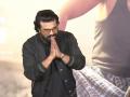 Game Changer Tragedy: Ram Charan Pledges Rs 10 Lakh Support After Two Fans Die In Fatal Accident - Hindi News | Game Changer Tragedy: Ram Charan Pledges Rs 10 Lakh Support After Two Fans Die In Fatal Accident | Latest entertainment News at Lokmattimes.com