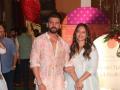 Ganesh Chaturthi 2024: Bollywood Stars Shine in Traditional Attire at CM Eknath Shinde's Ganpati Celebrations - Hindi News | Ganesh Chaturthi 2024: Bollywood Stars Shine in Traditional Attire at CM Eknath Shinde's Ganpati Celebrations | Latest entertainment Photos at Lokmattimes.com
