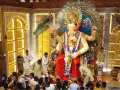 Ganeshotsav 2024: Thousands of Devotees Flock to Lalbaugcha Raja for Celebrations in Mumbai (Watch Video) - Hindi News | Ganeshotsav 2024: Thousands of Devotees Flock to Lalbaugcha Raja for Celebrations in Mumbai (Watch Video) | Latest mumbai News at Lokmattimes.com