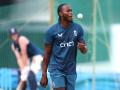Jofra Archer to Play for RCB in IPL 2024? Pacer Arrives in Bengaluru - Hindi News | Jofra Archer to Play for RCB in IPL 2024? Pacer Arrives in Bengaluru | Latest cricket News at Lokmattimes.com