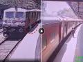 Agra: Girl Jumps in Front of Kerala Express Train After Quarrel With Boyfriend; Disturbing CCTV Video Surfaces - Hindi News | Agra: Girl Jumps in Front of Kerala Express Train After Quarrel With Boyfriend; Disturbing CCTV Video Surfaces | Latest national News at Lokmattimes.com