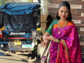 Gautami Patil’s Car Crashes Into Auto-Rickshaw in Pune, 3 Injured; Driver Detained (VIDEO) - Hindi News | Gautami Patil’s Car Crashes Into Auto-Rickshaw in Pune, 3 Injured; Driver Detained (VIDEO) | Latest pune News at Lokmattimes.com
