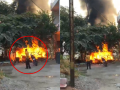 Gwalior Man Sets House on Fire After Fight With Wife, Seen Smoking Outside as Property Burns; Video Surfaces - Hindi News | Gwalior Man Sets House on Fire After Fight With Wife, Seen Smoking Outside as Property Burns; Video Surfaces | Latest national News at Lokmattimes.com