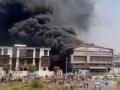 Haryana Fire: Blanket Factory Engulfed in Massive Blaze in Panipat (Watch Video) - Hindi News | Haryana Fire: Blanket Factory Engulfed in Massive Blaze in Panipat (Watch Video) | Latest national News at Lokmattimes.com