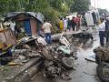 3 Injured After Speeding Cement Mixer Truck Collides With Vehicles In Chunabhatti - Hindi News | 3 Injured After Speeding Cement Mixer Truck Collides With Vehicles In Chunabhatti | Latest maharashtra News at Lokmattimes.com