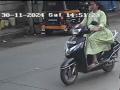 Kandivali Hit-and-Run: Elderly Man Left Severely Injured by Female Biker; Disturbing Visuals Surface - Hindi News | Kandivali Hit-and-Run: Elderly Man Left Severely Injured by Female Biker; Disturbing Visuals Surface | Latest mumbai News at Lokmattimes.com