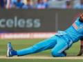 Hardik Pandya ruled out of IND vs NZ World Cup clash, all-rounder, rushed to Bangalore - Hindi News | Hardik Pandya ruled out of IND vs NZ World Cup clash, all-rounder, rushed to Bangalore | Latest cricket News at Lokmattimes.com