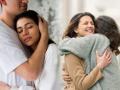 Hug Therapy: Can One Hug Really Heal Stress, Loneliness, and Depression? - Hindi News | Hug Therapy: Can One Hug Really Heal Stress, Loneliness, and Depression? | Latest lifestyle News at Lokmattimes.com