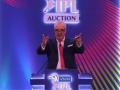 IPL auctioneer Hugh Edmeades fine after sudden collapse, auction to resume at 3.30 - Hindi News | IPL auctioneer Hugh Edmeades fine after sudden collapse, auction to resume at 3.30 | Latest cricket News at Lokmattimes.com