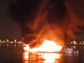 Hussain Sagar Lake Boat Fire: 1 Injured During Fireworks at Bharat Mata Maha Arti in Telangana (Watch Video) - Hindi News | Hussain Sagar Lake Boat Fire: 1 Injured During Fireworks at Bharat Mata Maha Arti in Telangana (Watch Video) | Latest national News at Lokmattimes.com