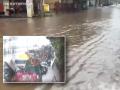 Hyderabad Rains: Traffic Jam at Necklace Road as Devotees Take Durga Idols for Immersion Amid Heavy Rain and Waterlogging - Hindi News | Hyderabad Rains: Traffic Jam at Necklace Road as Devotees Take Durga Idols for Immersion Amid Heavy Rain and Waterlogging | Latest national News at Lokmattimes.com