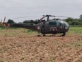 Telangana: IAF Helicopter Makes Safe Emergency Landing in Nalgonda (Watch Video) - Hindi News | Telangana: IAF Helicopter Makes Safe Emergency Landing in Nalgonda (Watch Video) | Latest national News at Lokmattimes.com