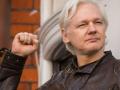 WikiLeaks founder Julian Assange denied bail by UK court - Hindi News | WikiLeaks founder Julian Assange denied bail by UK court | Latest international News at Lokmattimes.com