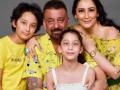 Sanjay Dutt's wife Maanayata and kids move to Dubai - Hindi News | Sanjay Dutt's wife Maanayata and kids move to Dubai | Latest entertainment News at Lokmattimes.com