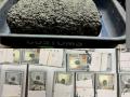 Foreign Currency Worth Rs 93 Lakh, Drugs Valued at Rs 19 Crore Seized at Mumbai Airport - Hindi News | Foreign Currency Worth Rs 93 Lakh, Drugs Valued at Rs 19 Crore Seized at Mumbai Airport | Latest mumbai News at Lokmattimes.com
