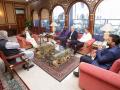 Viv Richards and Greg Chappell meet PM Imran Khan in Pakistan, the trio relive memories of the 80s - Hindi News | Viv Richards and Greg Chappell meet PM Imran Khan in Pakistan, the trio relive memories of the 80s | Latest cricket News at Lokmattimes.com