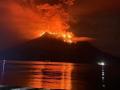 Tsunami Alert in Indonesia: Thousands Evacuated After Volcano Erupts At Ruang Mountains - Hindi News | Tsunami Alert in Indonesia: Thousands Evacuated After Volcano Erupts At Ruang Mountains | Latest international News at Lokmattimes.com