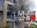 Latur: Three of family, including 80-year-old woman, dead, four injured in fire in building - Hindi News | Latur: Three of family, including 80-year-old woman, dead, four injured in fire in building | Latest maharashtra News at Lokmattimes.com