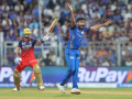 IPL 2026: Why RCB, MI Players Are Wearing Black Armbands in Today’s Match? EXPLAINED - Hindi News | IPL 2026: Why RCB, MI Players Are Wearing Black Armbands in Today’s Match? EXPLAINED | Latest cricket News at Lokmattimes.com