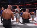 Jake Paul Bows Down to Mike Tyson at End of Boxing Bout as YouTuber Defeats Former Heavyweight Champion (Watch Videos) - Hindi News | Jake Paul Bows Down to Mike Tyson at End of Boxing Bout as YouTuber Defeats Former Heavyweight Champion (Watch Videos) | Latest other-sports News at Lokmattimes.com
