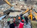 Jammu and Kashmir Building Collapse: 5 Injured After Building in Kargil's Kabaddi Nullah Area Collapses (Watch Video) - Hindi News | Jammu and Kashmir Building Collapse: 5 Injured After Building in Kargil's Kabaddi Nullah Area Collapses (Watch Video) | Latest national News at Lokmattimes.com