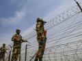 Jammu and Kashmir: Pakistani Intruder Arrested Along IB in RS Pura - Hindi News | Jammu and Kashmir: Pakistani Intruder Arrested Along IB in RS Pura | Latest national News at Lokmattimes.com