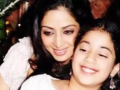Janhvi Kapoor pens heartfelt note on mom Sridevi's birth anniversary - Hindi News | Janhvi Kapoor pens heartfelt note on mom Sridevi's birth anniversary | Latest entertainment News at Lokmattimes.com