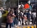 Pune: Over 3,000 Jobseekers Queue Up Outside IT Company for Walk-In Interview; Video Goes Viral - Hindi News | Pune: Over 3,000 Jobseekers Queue Up Outside IT Company for Walk-In Interview; Video Goes Viral | Latest pune News at Lokmattimes.com