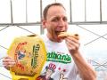 Nathan's Hot Dog Eating Contest 2024: Joey Chestnut Out of Competition Due to Endorsement Deal With Vegan Brand - Hindi News | Nathan's Hot Dog Eating Contest 2024: Joey Chestnut Out of Competition Due to Endorsement Deal With Vegan Brand | Latest international News at Lokmattimes.com