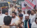 Thane: Congress, Other Groups Protest KDMC’s Meat Sale Ban on Independence Day (VIDEO) - Hindi News | Thane: Congress, Other Groups Protest KDMC’s Meat Sale Ban on Independence Day (VIDEO) | Latest thane News at Lokmattimes.com