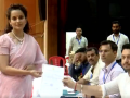 Mandi Lok Sabha Results 2024: Kangana Ranaut Receives Winning Certificate (Watch) - Hindi News | Mandi Lok Sabha Results 2024: Kangana Ranaut Receives Winning Certificate (Watch) | Latest national News at Lokmattimes.com