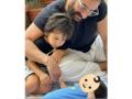 Kareena Kapoor posts FIRST pic of her newborn with Saif & Taimur - Hindi News | Kareena Kapoor posts FIRST pic of her newborn with Saif & Taimur | Latest entertainment News at Lokmattimes.com