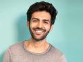 Kartik Aaryan tests positive for COVID-19 - Hindi News | Kartik Aaryan tests positive for COVID-19 | Latest entertainment News at Lokmattimes.com