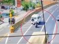 Kerala Accident: Biker Hit by Bus After Colliding with Reversing Van in Kuttippuram, Incident Caught on Camera - Hindi News | Kerala Accident: Biker Hit by Bus After Colliding with Reversing Van in Kuttippuram, Incident Caught on Camera | Latest national News at Lokmattimes.com
