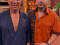 Karan Kundrra Poses With Akshay Kumar and ‘Khel Khel Mein’ Cast, Shares BTS Moments - Hindi News | Karan Kundrra Poses With Akshay Kumar and ‘Khel Khel Mein’ Cast, Shares BTS Moments | Latest entertainment News at Lokmattimes.com