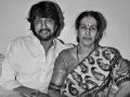 Kiccha Sudeep's Mother Saroja Passes Away at Bengaluru Hospital; Karnataka Deputy CM DK Shivakumar Expresses Grief - Hindi News | Kiccha Sudeep's Mother Saroja Passes Away at Bengaluru Hospital; Karnataka Deputy CM DK Shivakumar Expresses Grief | Latest entertainment News at Lokmattimes.com