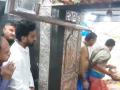 WATCH: KL Rahul Offers Prayers at Mahakaleshwar Temple in Ujjain - Hindi News | WATCH: KL Rahul Offers Prayers at Mahakaleshwar Temple in Ujjain | Latest cricket News at Lokmattimes.com