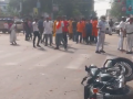 Kolkata: Clashes Erupt Between TMC and BJP Supporters Before PM Modi’s Rally in West Bengal (VIDEO) - Hindi News | Kolkata: Clashes Erupt Between TMC and BJP Supporters Before PM Modi’s Rally in West Bengal (VIDEO) | Latest national News at Lokmattimes.com