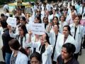Kolkata Doctor-Rape Murder Case: AIIMS Resident Doctors to Provide Elective OPD Services Outside Nirman Bhawan - Hindi News | Kolkata Doctor-Rape Murder Case: AIIMS Resident Doctors to Provide Elective OPD Services Outside Nirman Bhawan | Latest national News at Lokmattimes.com