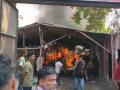 Kolkata Fire: Huge Blaze Erupts at Plastic Warehouse and Garage on Arupota Road (Watch Video) - Hindi News | Kolkata Fire: Huge Blaze Erupts at Plastic Warehouse and Garage on Arupota Road (Watch Video) | Latest national News at Lokmattimes.com