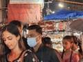 Jr. NTR's wife, Lakshmi spotted enjoying street shopping in Charminar during Ramzan - Hindi News | Jr. NTR's wife, Lakshmi spotted enjoying street shopping in Charminar during Ramzan | Latest entertainment News at Lokmattimes.com